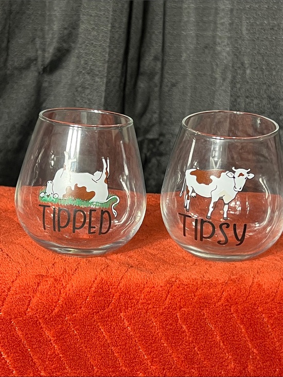 Other - Tipped & Tipsy Cow Stemless Wine Glasses - Clear with White & Brown Cow Graphics